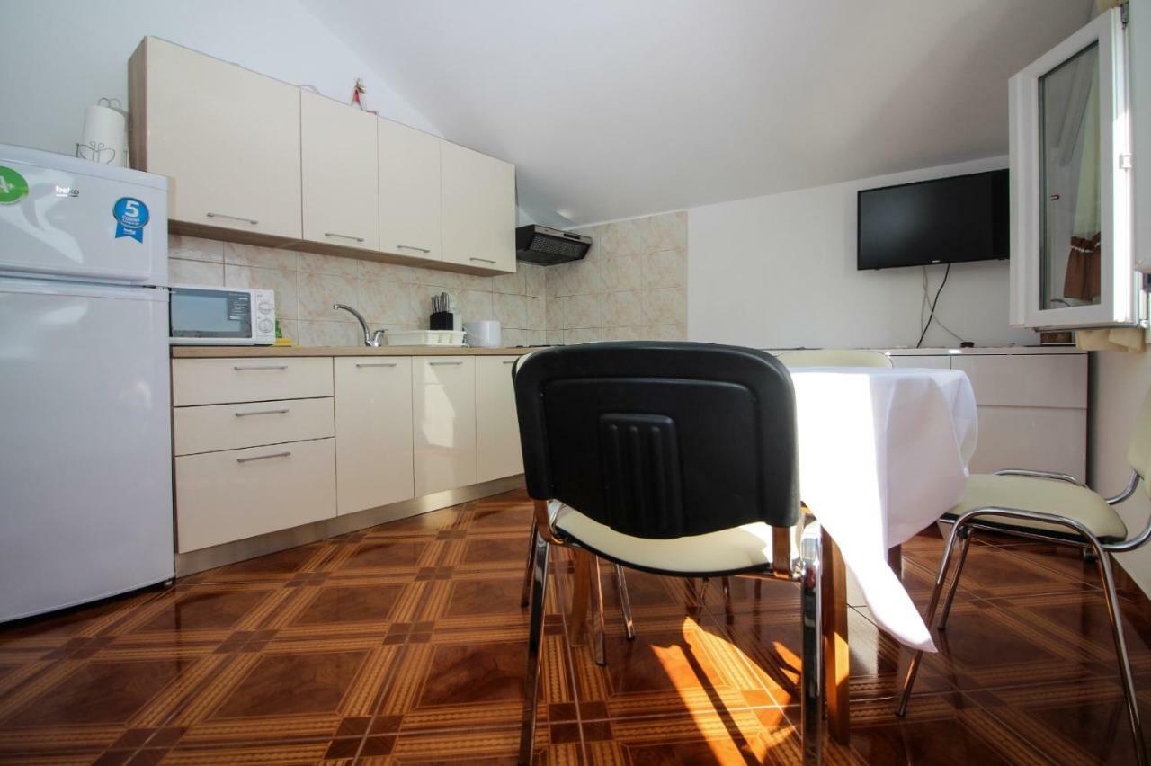 Apartmani Toni Poce Primosten Luaran gambar