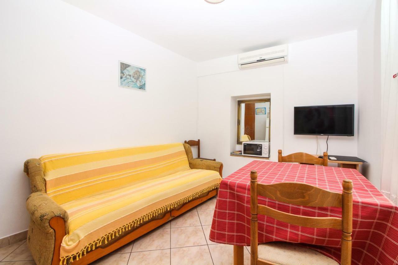 Apartmani Toni Poce Primosten Luaran gambar